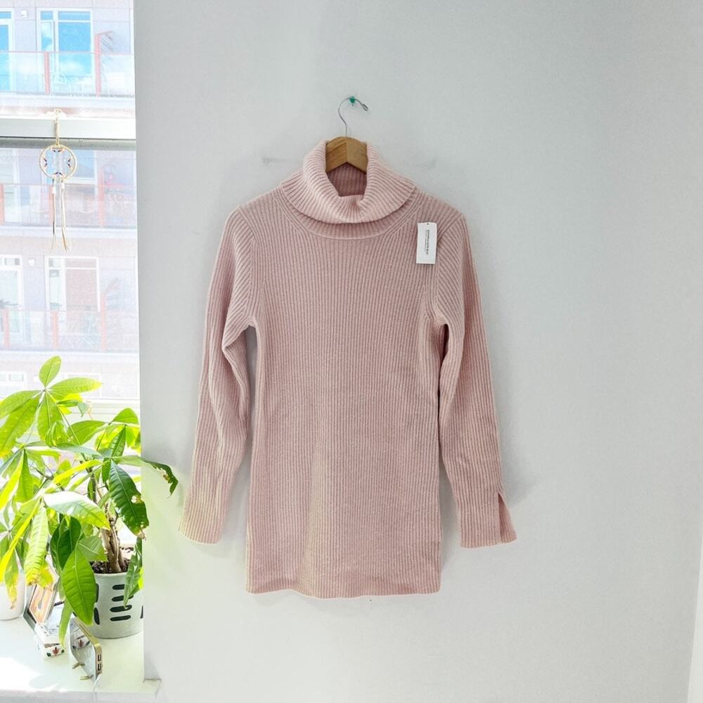 NEW Banana Republic Pink Ribbed Turtleneck Sweater Size Medium